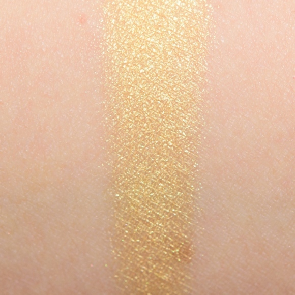 MAC Sun's Out, Buns Out Eyeshadow - Picture 5 of 9